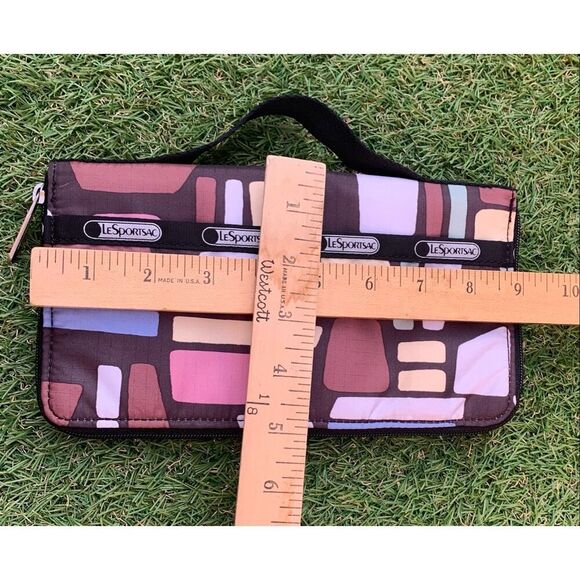 LeSportsac Travel Wallet Zip Around Passport Credit Card HANDLE PURSE CLUTCH - Picture 6 of 6